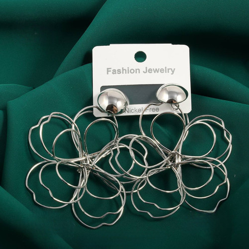 گوشواره فشن دخترانه آبکاری نقره طرح گل سیلور