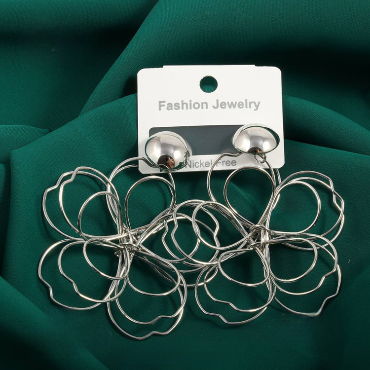 گوشواره فشن دخترانه آبکاری نقره طرح گل سیلور