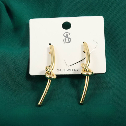 گوشواره مینیمال دخترانه،گوشواره طرح گره طلایی