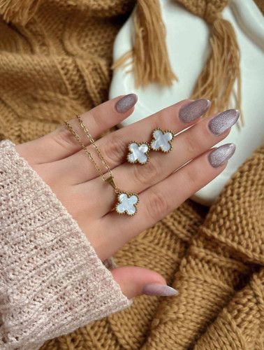 نیمست گردنبند وگوشواره ونکلیف طرح طلا