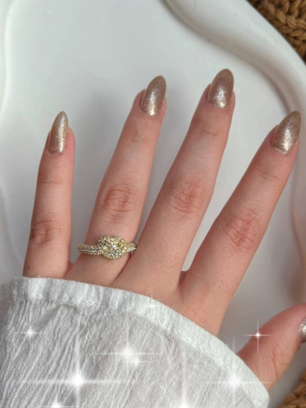 انگشتر جواهری فول نگین طرح طلا زنانه