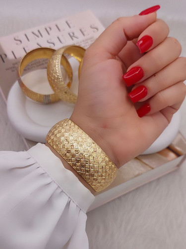 تکپوش ۳سانتی طرح طلا جنس طلاروس رنگ ثابت دارای سایزبندی