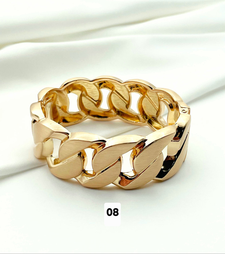 دستبند کارتیر بنگل پهن طلایی استیل رنگ ثابت آبکاری طلا