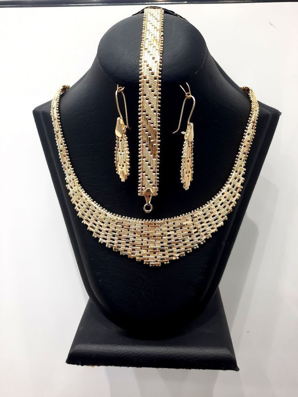 سرویس جلفادستساز طرح طلا ثبات رنگ فوقلعاده