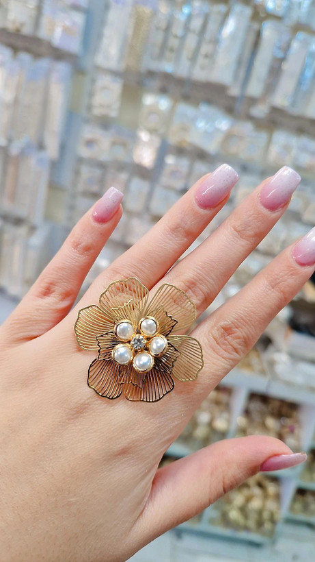 انگشتر طرح گل توری نگین دار وارداتی رنگ ثابت