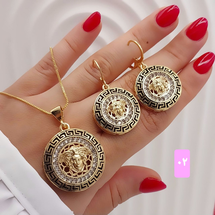 نیمست ورساچه طرح طلا