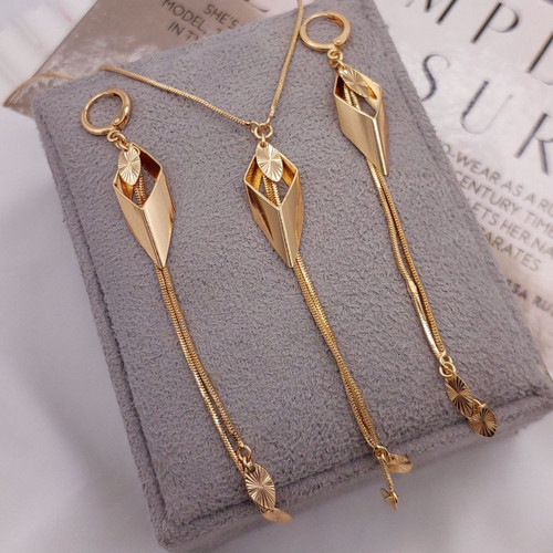 نیمست مینیمال آویزدار اشکی رنگ ثابت طرح طلا