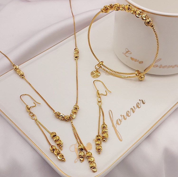 نیمست گوی آلبرنادو کاملا مشابه نمونه طلا سبک ولطیف رنگ ثابت