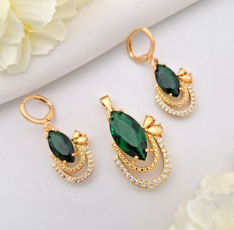 نیمست نگین سبز جواهری طرح طلا رنگ ثابت وارداتی