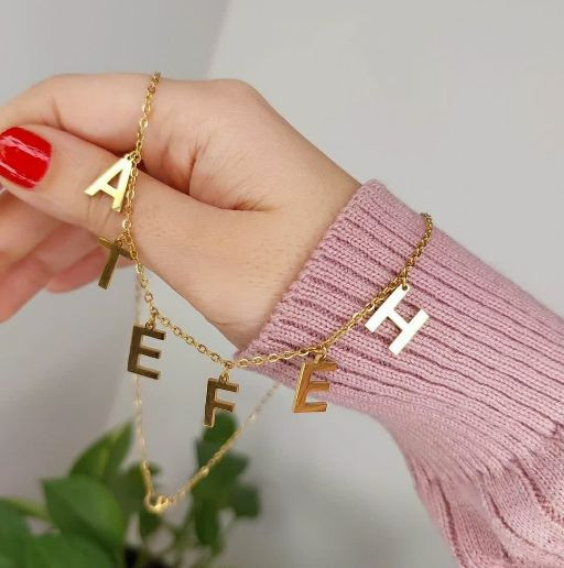 گردنبند حروف انگلیسی استیل رنگ ثابت مشابه طلا