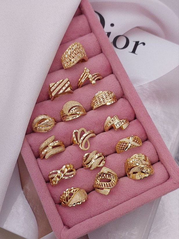 انگشتر جدیدزنانه طلاروس اصل باطراحی لوکس ومتنوع