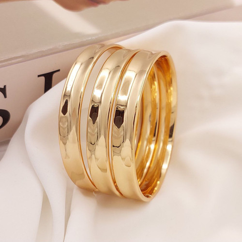 دستبند آینه ای جدید ۱۰ میل قفلدار رنگ ثابت وضدحساسیت آبکاری طلا۱۸عیار