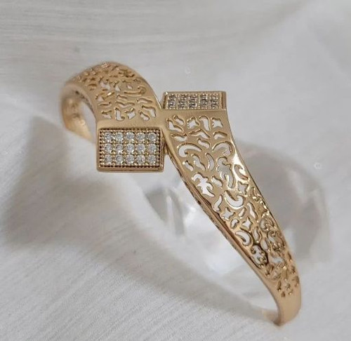 دستبند مجلسی زنانه ژوپینگ،قطر۵۷میل،طرح طلارنگ ثابت وضدحساسیت