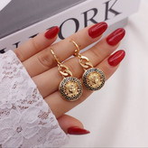 گوشواره ورساچه مشابه طلا رنگ ثابت وضدحساسیت