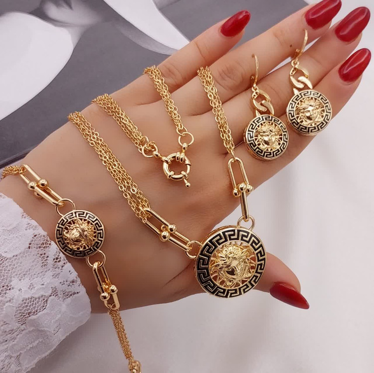 سرویس ورساچ وتیفانی کاملامشابه طلارنگ ثابت وضدحساسیت