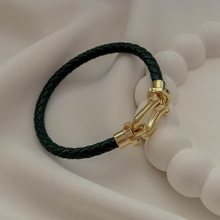 دستبند هرمس امگا چرمی با پلاک استیل رنگ ثابت وضدحساسیت آبکاری