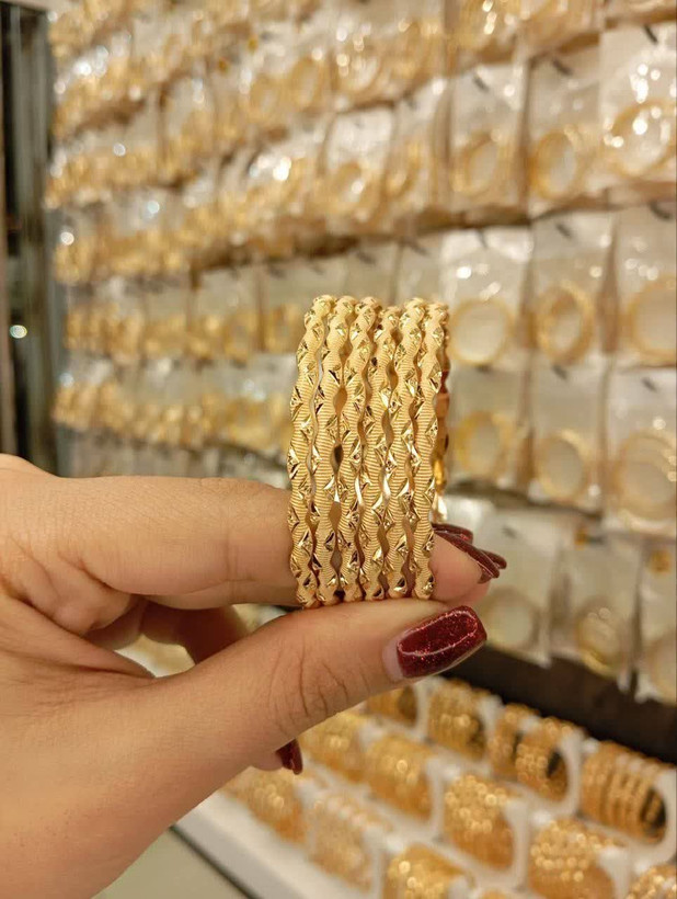 النگوطلاروس طلایی اصل جدید طرح طلا رنگ ثابت تضمینی