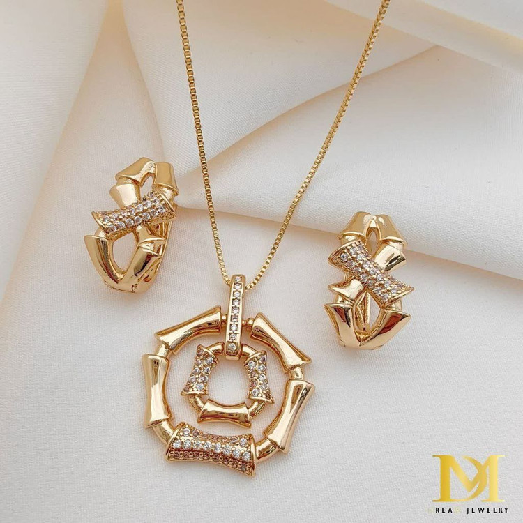 نیمست استخوانی گردنبند وگوشواره طرح جواهری لوکس وارداتی