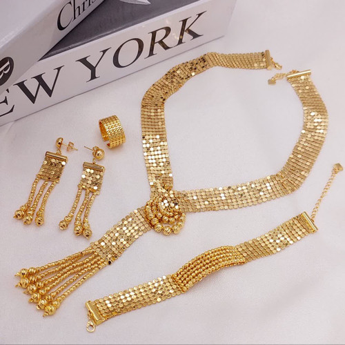 سرویس اماراتی لوکس کپی شده ویترین طلافروشیا امارات