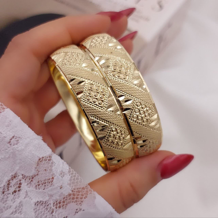 تکپوش طلاروس جدیدطرح طلا رنگثابت تضمینی پک ۲عددی