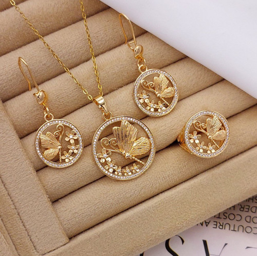 نیمست جواهری پروانه باانگشتر کاملاطرح طلا آبکاری قوی.وارداتی