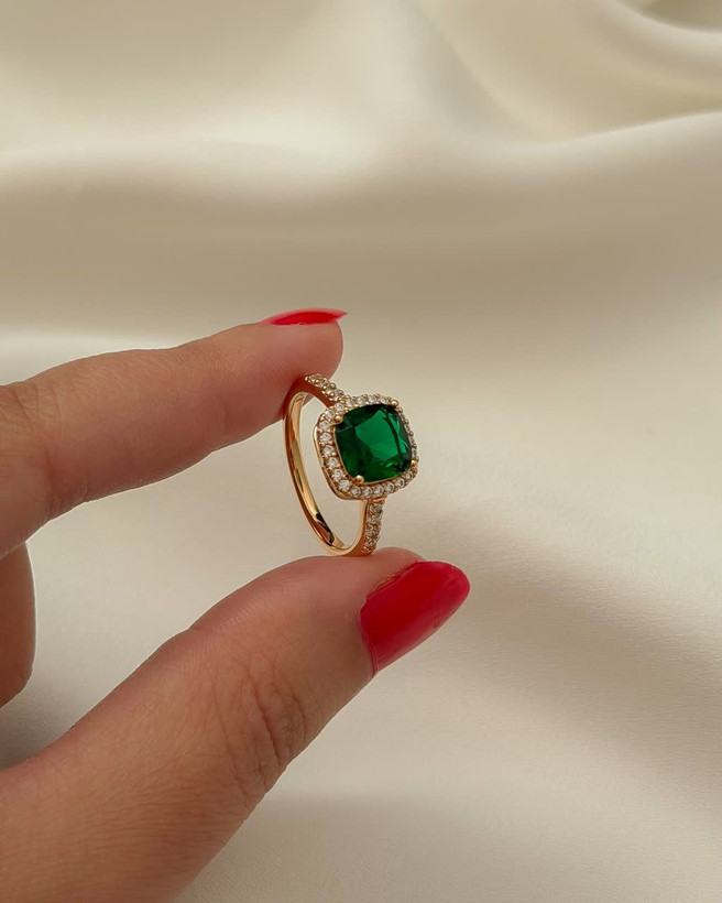 انگشتر نگین سبز طرح جواهری کاملامشابه طلابرندژوپینگ