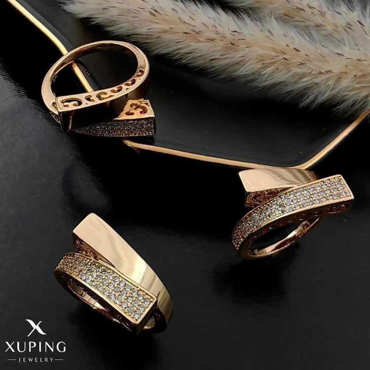 انگشتر جواهری زنانه طرح طلا برندژوپینگ