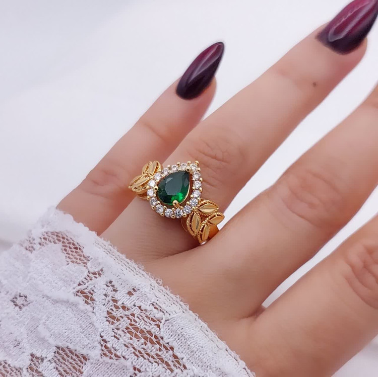 انگشتر نگین سبز زنانه طرح جدید کپی شدهاز طلا