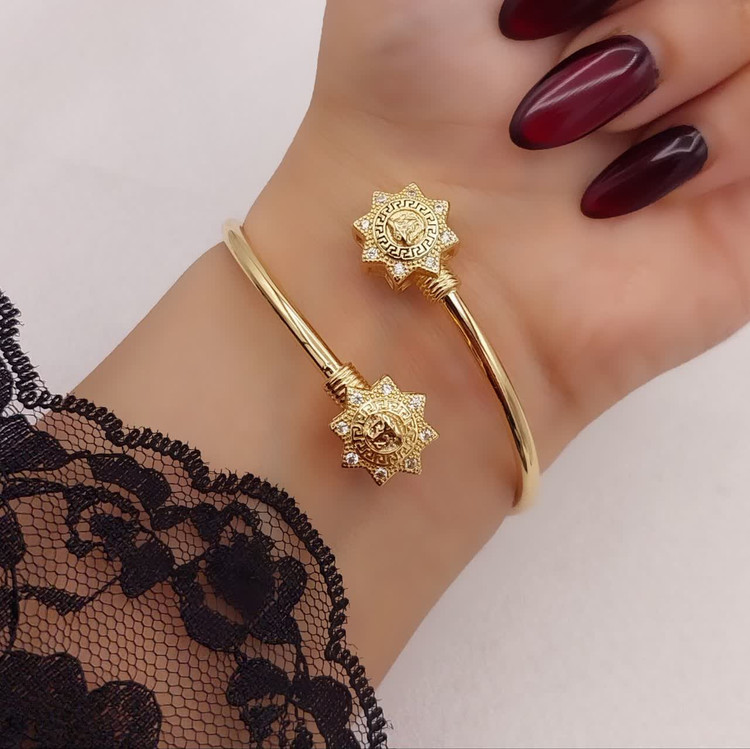 بنگل ورساچ جدید طرح طلا رنگ ثابت وضدحساسیت آبکاری قوی