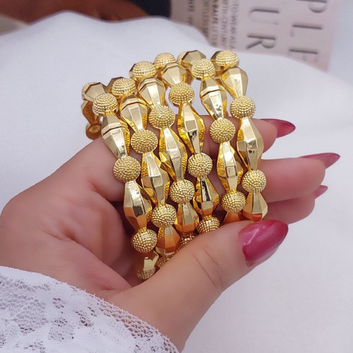 النگو قفلی اماراتی طرح جدید مشابه طلا رنگ ثابت آبکاری قوی طلا وارداتی