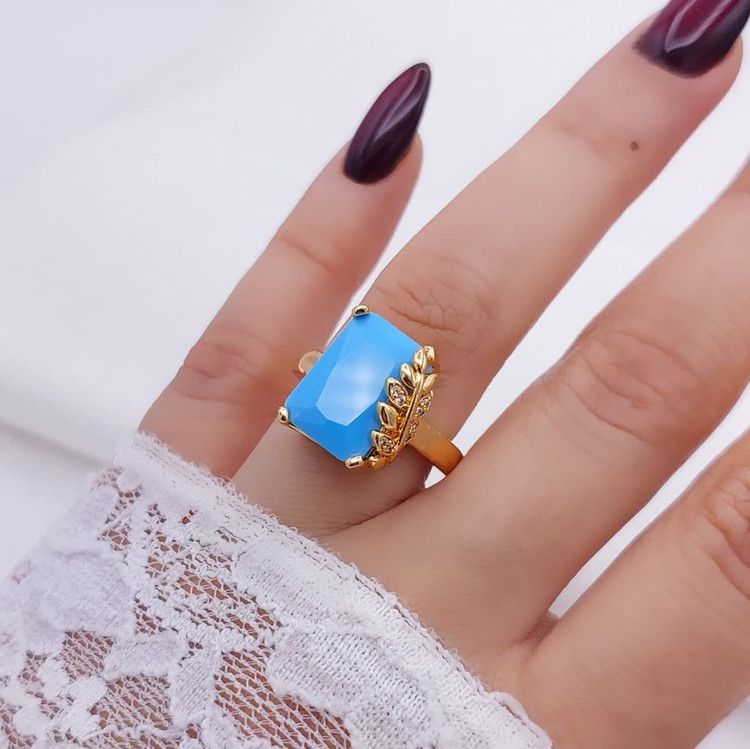 انگشترنگین فیروزه شیک زنانه طرح جدیدمشابه طلا رنگثابت آبکاری قوی طلا