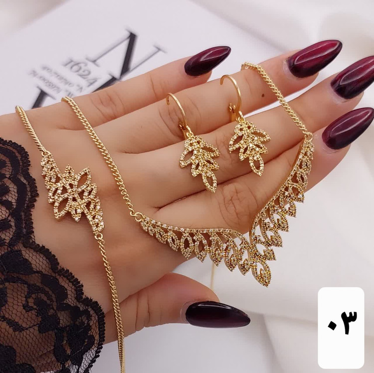 سرویس جواهری مجلسی جدیدطرح طلا رنگثابت همراه کارت ضمانت وارداتی