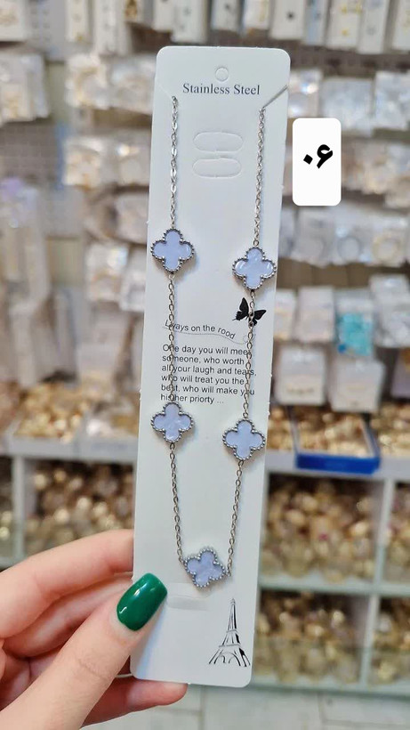 گردنبند ونکلیف ۵ گل سیلور نگین سفید استیل آبکاری