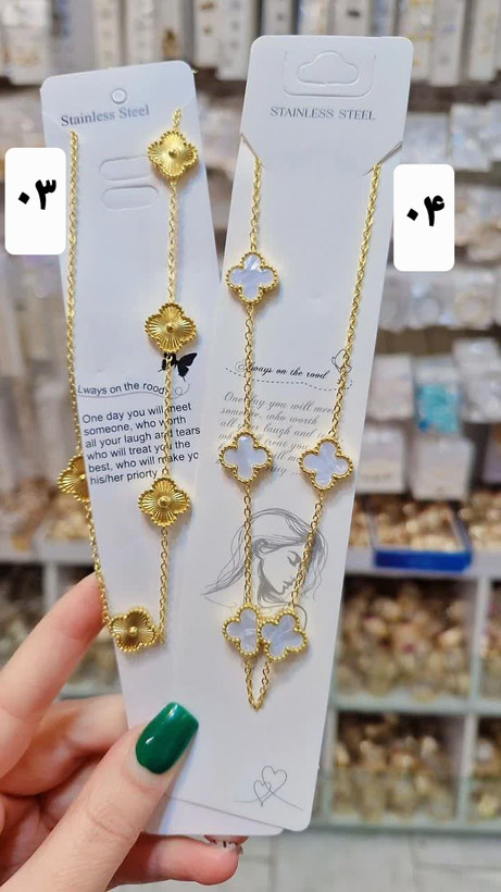 گردنبند ونکلیف ۵ گل طلایی آبکاری رادیوم