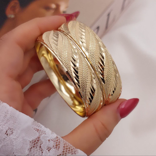 تکپوش زنانه طلاروس اصل جدیدطرح طلا۱/۵سانتی رنگثابت تضمینی