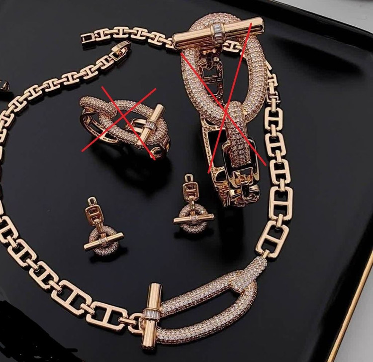 نیمست جواهری هرمس لوکس جدید کاملا کپی طلا رنگ ثابت وضدحساسیت آبکاری طلا۱۸عیار