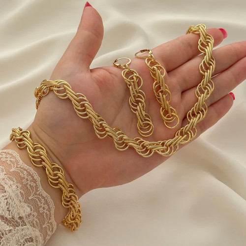 سرویس حلقه ای شیک ولوکس جدیدطرح طلا رنگثابت تضمینی مناسب استفاده روزانه