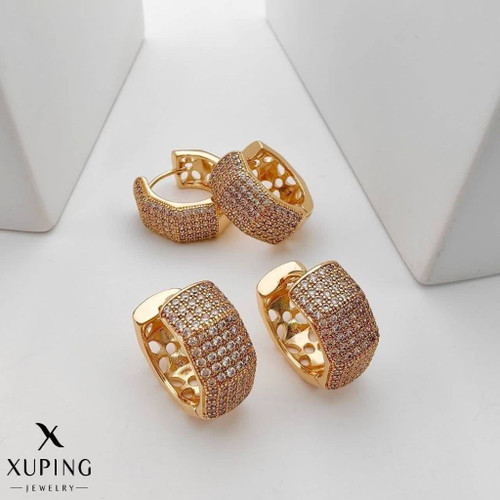 گوشواره حلقه ای نگیندار طلایی جدیدکپی طلا ژوپینگ رنگثابت تضمینی آبکاری طلا۱۸عیار نگین مخراجکاری