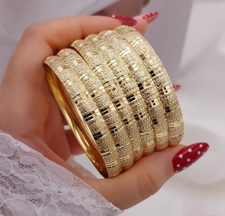 النگوطلاروس پهن جدید۶میلی؛بسته ۳عددی؛مشابه طلا رنگثابت تضمینی استفاده روزانه