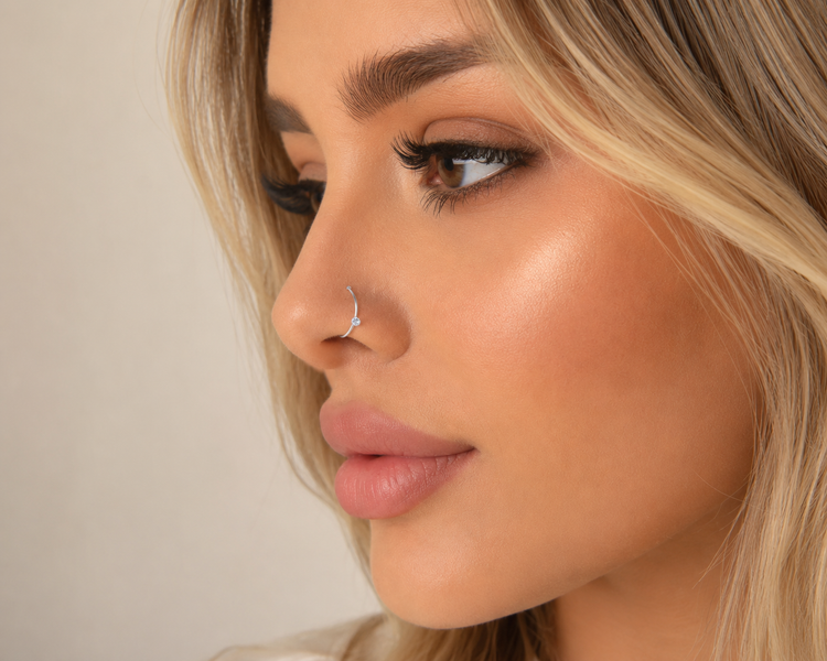 پیرسینگ بینی فیک نقره ای نگیندار جدیدطرح طلا رنگثابت بدون حساسیت