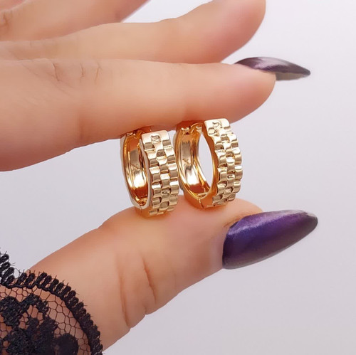گوشواره حلقه ای رولکس مینیمال طرح طلا ژوپینگ رنگثابت آبکاری طلا۱۸عیار مناسب استفاده روزانه
