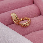 گوشواره حلقه ای کوچک گندمی جدیدطرح طلا رنگثابت ژوپینگ آبکاری طلا۱۸عیار مناسب استفاده روزانه